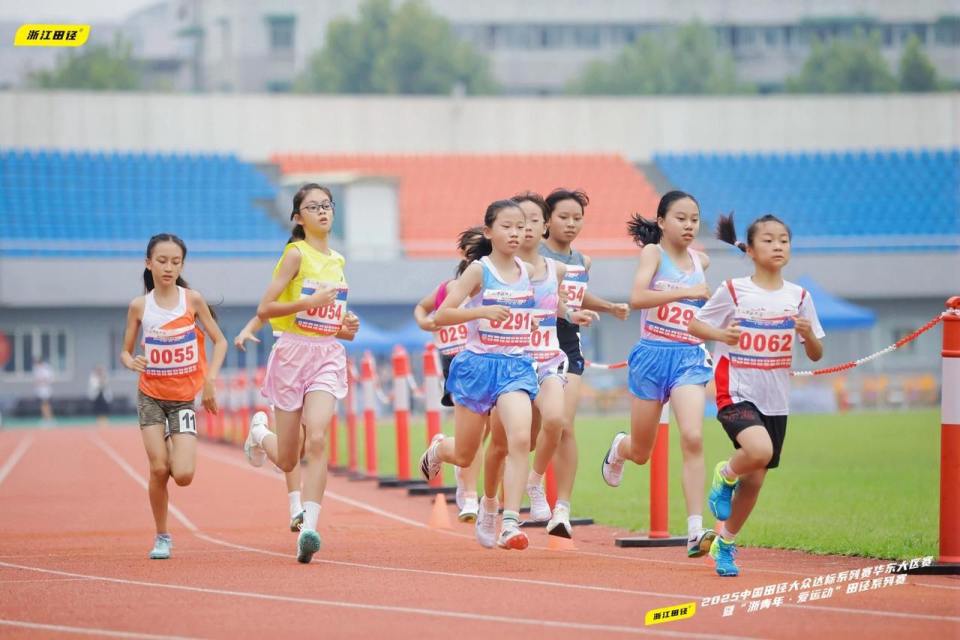 潮新闻客户, 和比自己小, 亚的亚当