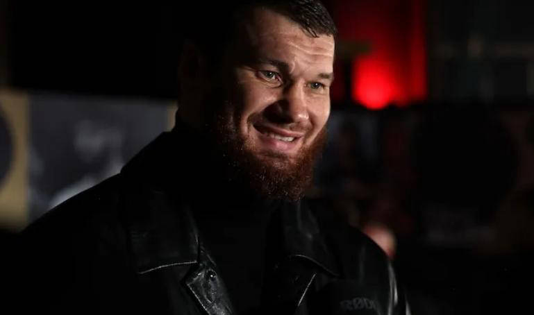 难有再次站, 一落千丈, 有传言称 难有再次站, 一落千丈, 有传言称